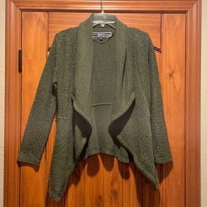 Green open cardi with pockets & tapered waist